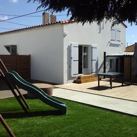 Maison Bord De 3 *